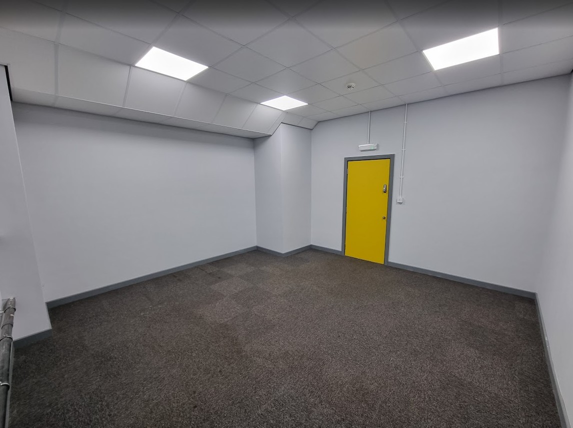 Storage in Warrington - photo 3